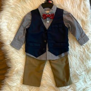 New✨ Boy’s 4-piece Pant Suit outfit with Vest